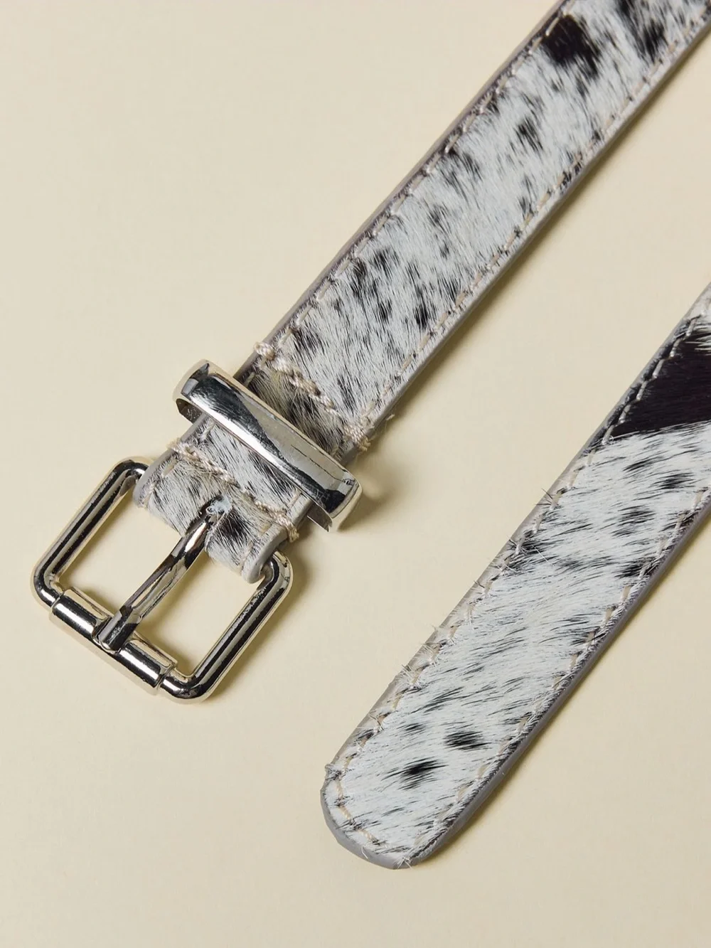 NWT Urban Outfitters Classic Skinny Animal Print Belt
